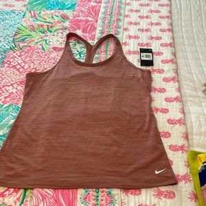 Nike Pink workout shirt never been worn size XXL